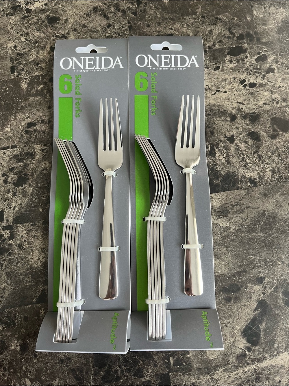 Oneida Aptitude Stainless Steel Salad Forks - Polished Silver Set of 12 NWT
